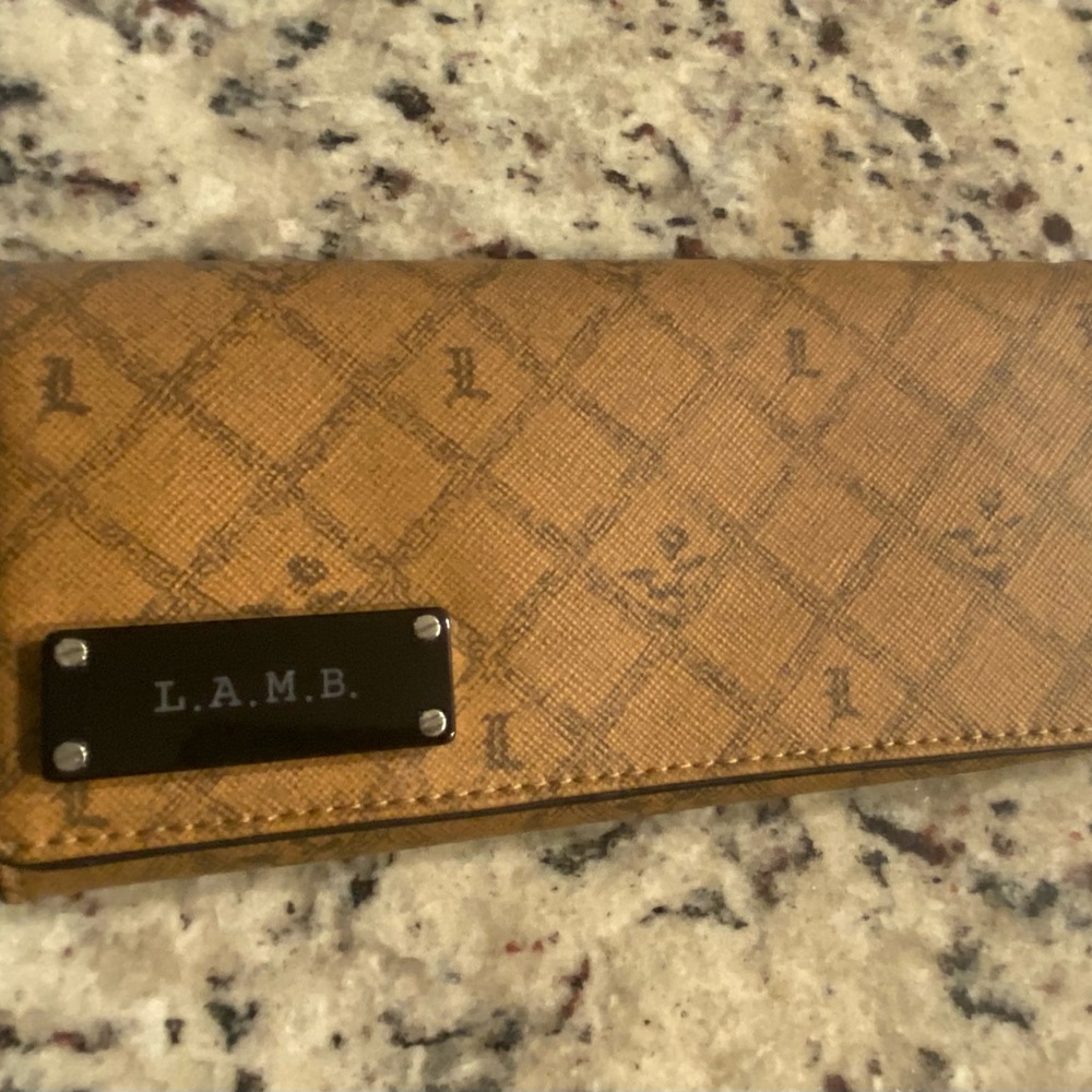 (Sold) L.A.M.B By Gwen Stefani Vintage Y2K Luxury Wallet Classic L Logo Design